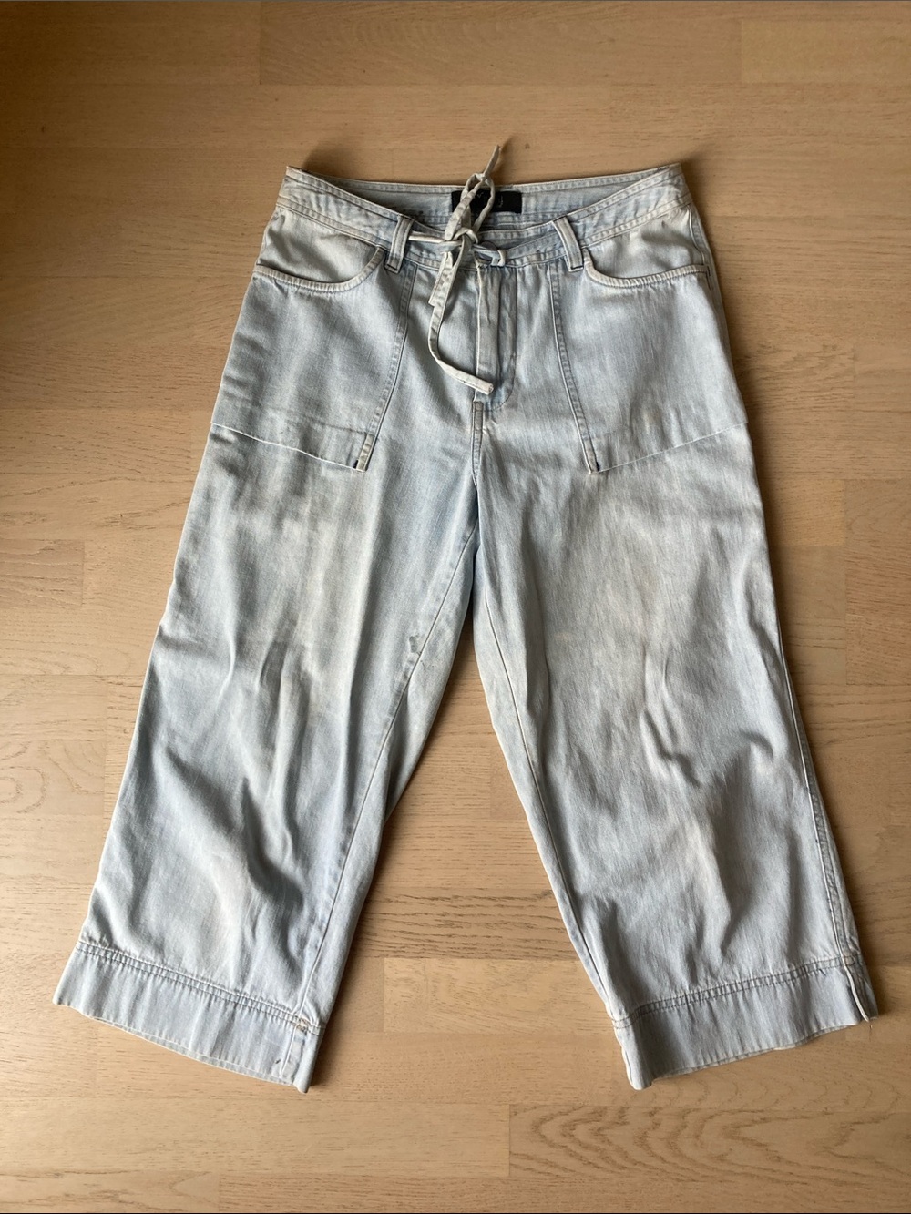 Light Wash Denim Capris